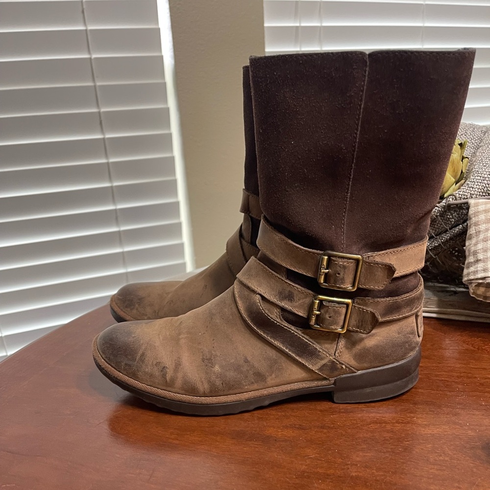 UGG Lorna Boot waterproof